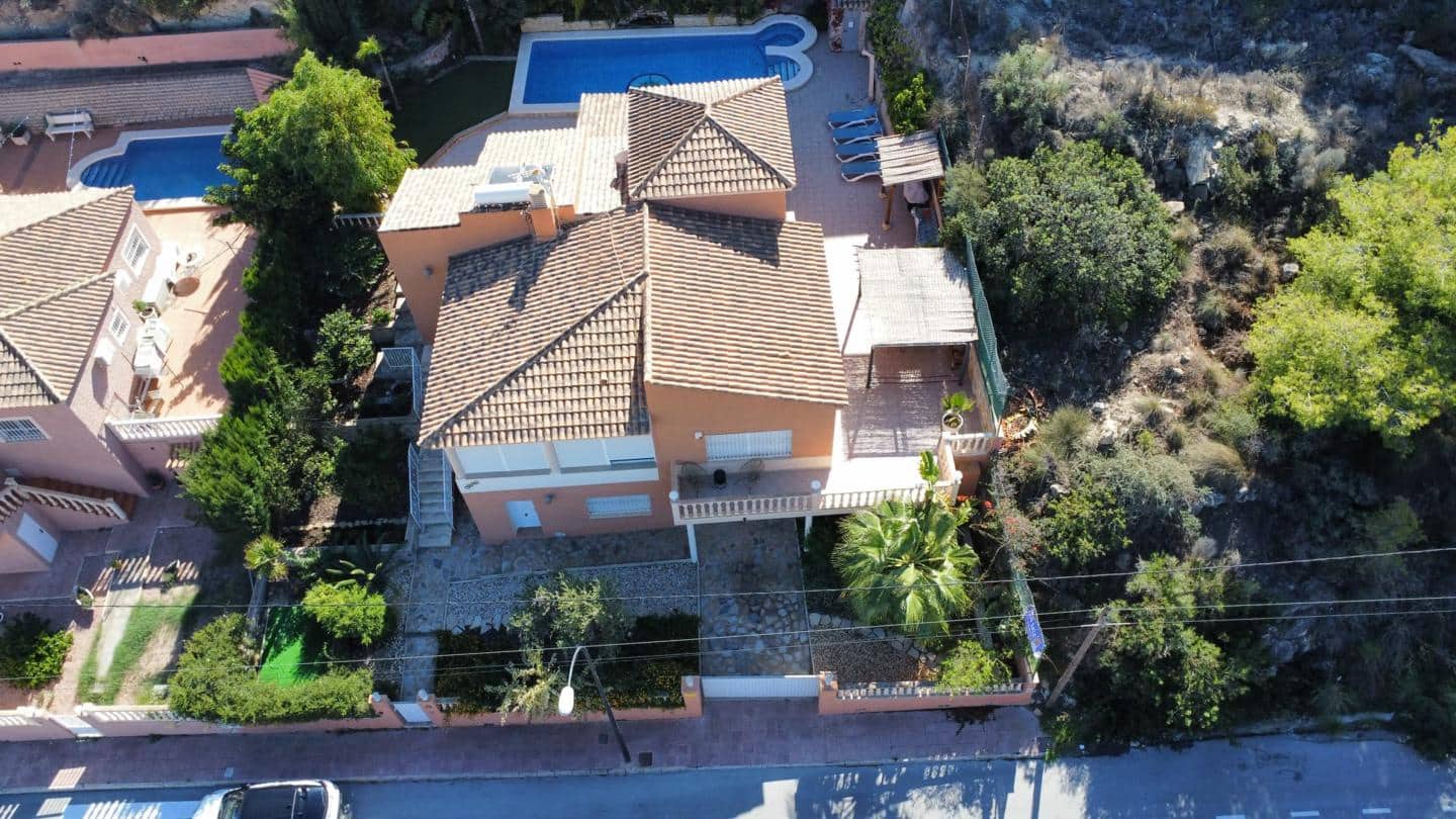 4 sovrum Villa till salu i El Campello med pool garage - 798 000 € (Ref: 8835143)