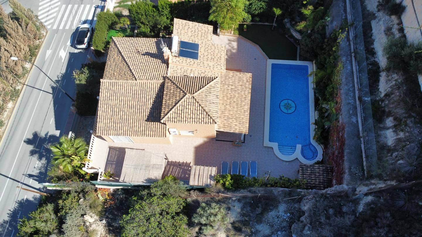 4 sovrum Villa till salu i El Campello med pool garage - 798 000 € (Ref: 8835143)