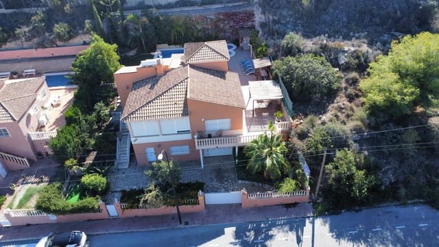 4 sovrum Villa till salu i El Campello med pool garage - 798 000 € (Ref: 8835143)