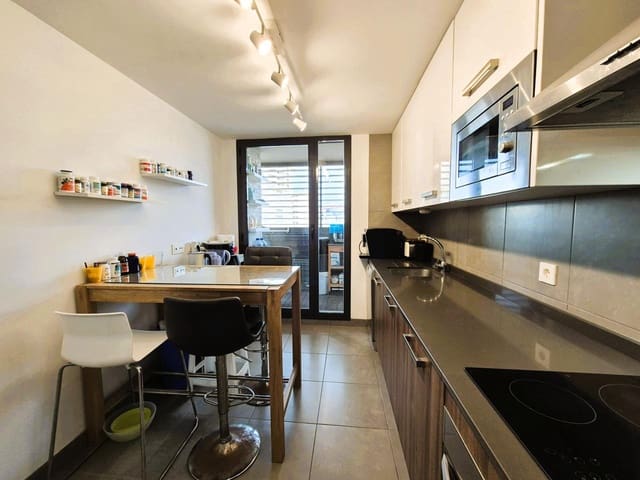 3 makuuhuone Asunto myytävänä paikassa Playa de Muchavista, El Campello mukana uima-altaan 
autotalli - 550 000 € (Ref: 8888861)