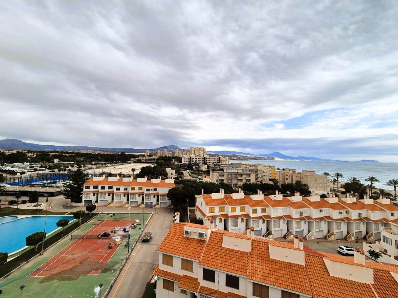 3 soveværelse Lejlighed til salg i El Campello med swimmingpool garage - € 550.000 (Ref: 8888861)