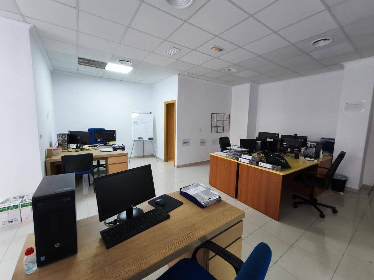 4 bedroom Office for sale in Alicante / Alacant city - € 107,000 (Ref: 8922439)