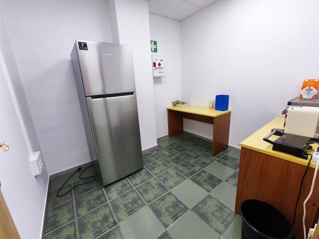 4 sovrum Kontor till salu i Paus - Poligono San Blas, Alicante stad - 107 000 € (Ref: 8922439)