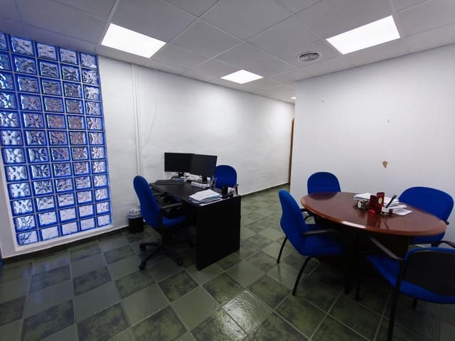 4 sovrum Kontor till salu i Paus - Poligono San Blas, Alicante stad - 107 000 € (Ref: 8922439)