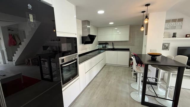 3 soverom Villa til salgs i Monte Faro - Altomar II, Santa Pola med svømmebasseng garasje - € 275 000 (Ref: 8927079)