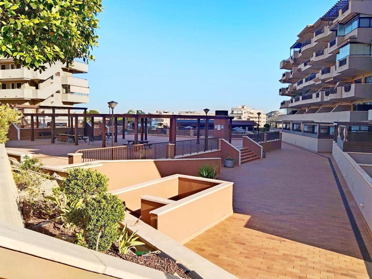 2 chambre Appartement à vendre à Arenales del Sol avec piscine garage - 330 000 € (Ref: 9019499)