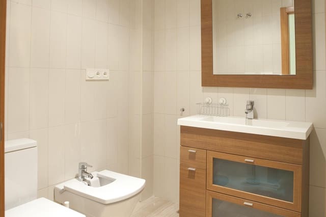 Piso de 4 habitaciones en Playa Tamarit - Playa Lissa, Santa Pola en venta - 330.000 € (Ref: 9031271)