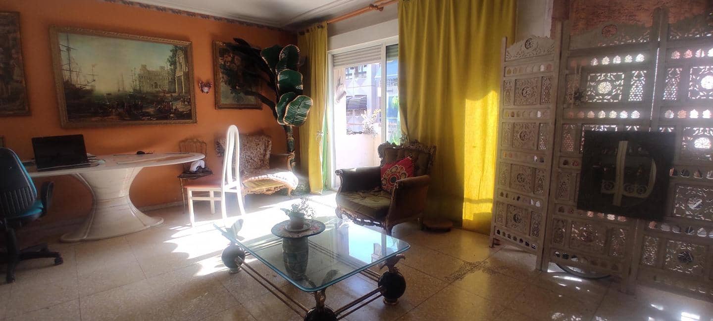 4 chambre Appartement à vendre à Alicante ville - 270 000 € (Ref: 9033257)