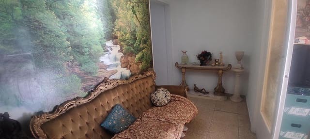 4 soveværelse Lejlighed til salg i Benalúa, Alicante by - € 270.000 (Ref: 9033257)