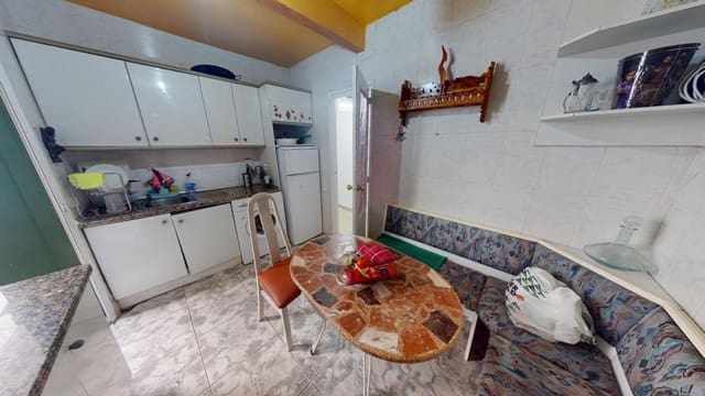 4 soveværelse Lejlighed til salg i Benalúa, Alicante by - € 270.000 (Ref: 9033257)