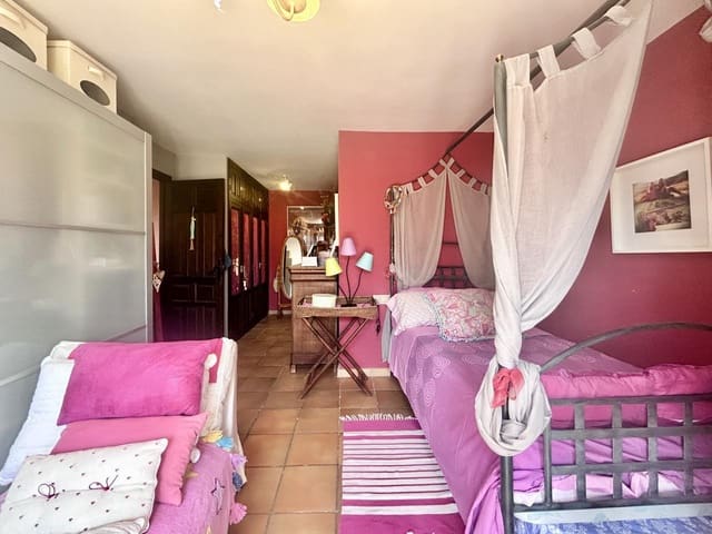 6 quarto Moradia para venda em Vistahermosa, Alicante cidade com piscina - 1 350 000 € (Ref: 9050393)