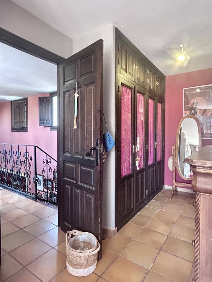 6 sypialnia Willa na sprzedaż w Miasto Alicante / Alacant z basenem - 1 350 000 € (Ref: 9050393)