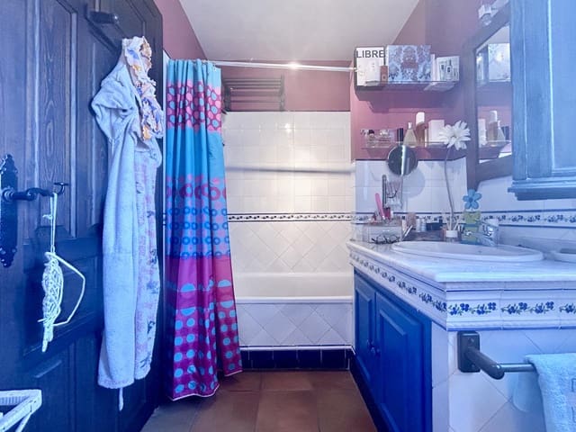 6 quarto Moradia para venda em Vistahermosa, Alicante cidade com piscina - 1 350 000 € (Ref: 9050393)