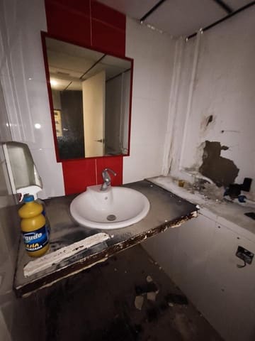 1 bedroom Business for sale in Ensanche - Diputacion, Alicante / Alacant city - € 220,000 (Ref: 9100014)