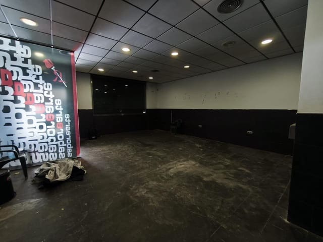 1 bedroom Business for sale in Ensanche - Diputacion, Alicante / Alacant city - € 220,000 (Ref: 9100014)