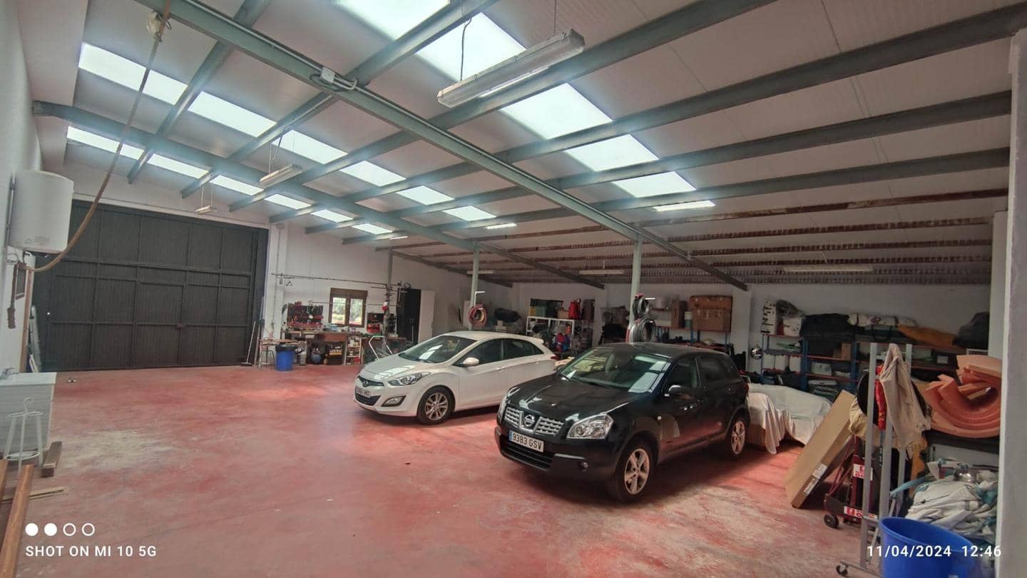 4 bedroom Villa for sale in Ibi with pool garage - € 395,000 (Ref: 9105914)