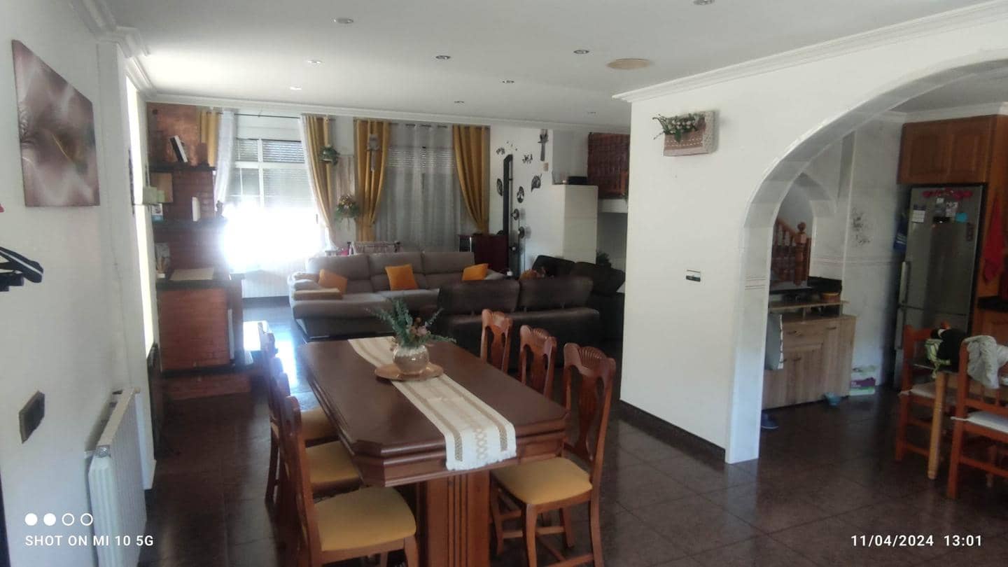 4 bedroom Villa for sale in Ibi with pool garage - € 395,000 (Ref: 9105914)