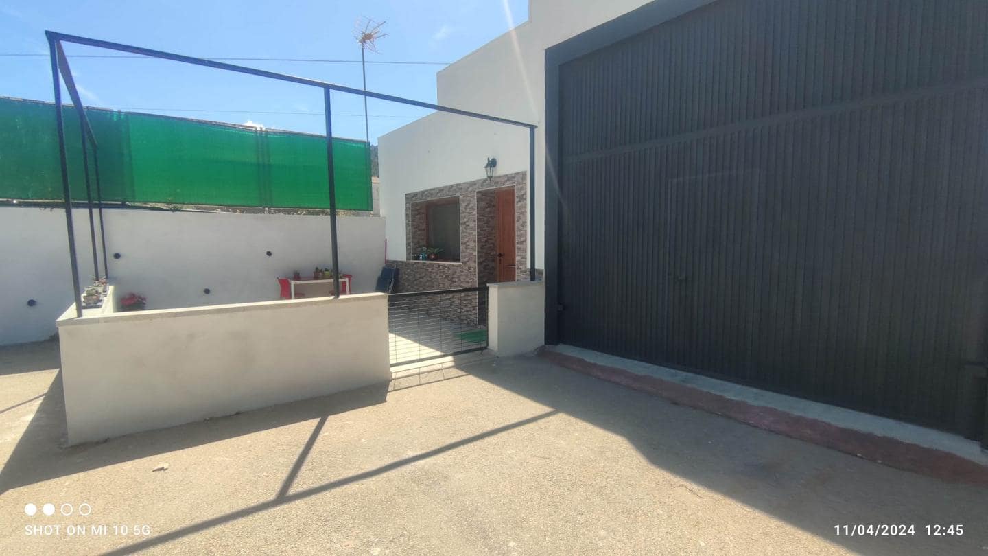 4 bedroom Villa for sale in Ibi with pool garage - € 395,000 (Ref: 9105914)