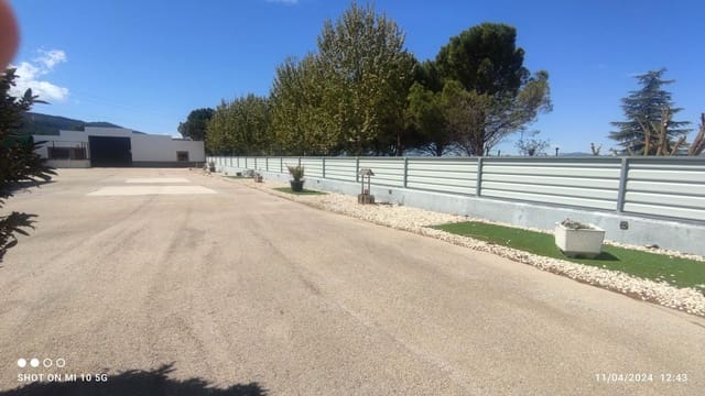 4 bedroom Villa for sale in Ibi with pool garage - € 395,000 (Ref: 9105914)