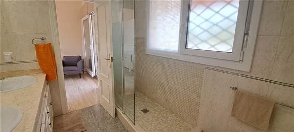 5 soveværelse Villa til salg i Alicante by med swimmingpool garage - € 965.000 (Ref: 9128834)