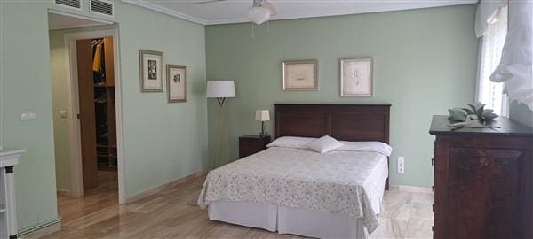 5 soveværelse Villa til salg i Alicante by med swimmingpool garage - € 965.000 (Ref: 9128834)