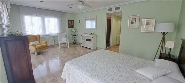 5 soveværelse Villa til salg i Alicante by med swimmingpool garage - € 965.000 (Ref: 9128834)