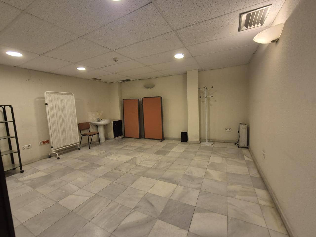 8 bedroom Business for sale in Alicante / Alacant city - € 510,000 (Ref: 9145755)