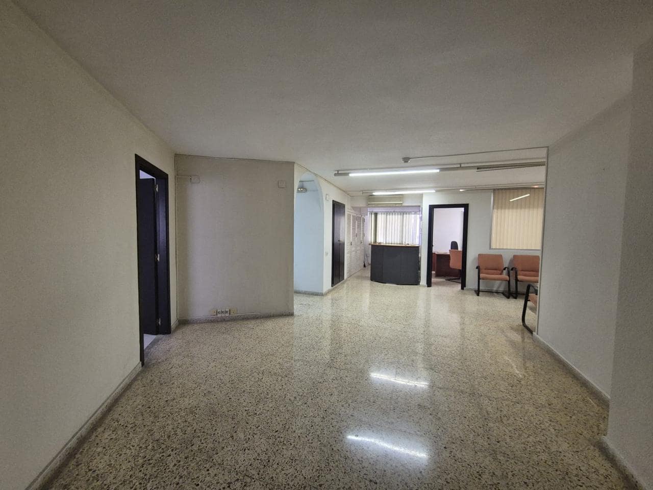 8 bedroom Business for sale in Alicante / Alacant city - € 510,000 (Ref: 9145755)