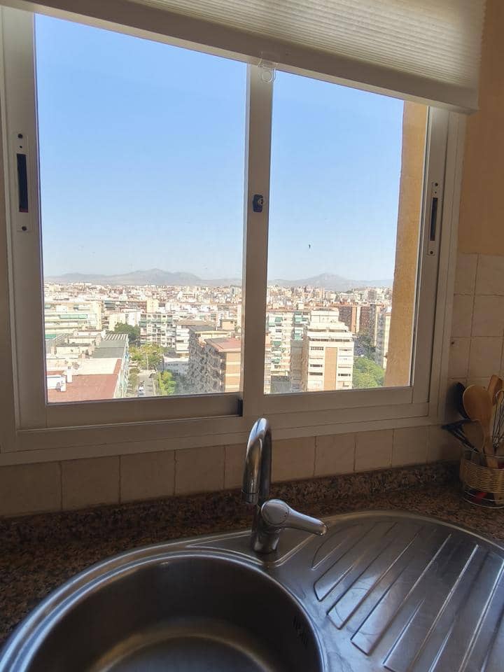 3 soveværelse Lejlighed til salg i Alicante by med garage - € 235.000 (Ref: 9160316)