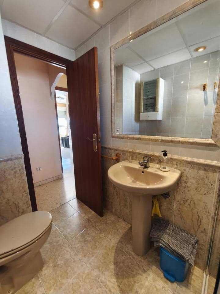 3 soveværelse Lejlighed til salg i Alicante by med garage - € 235.000 (Ref: 9160316)