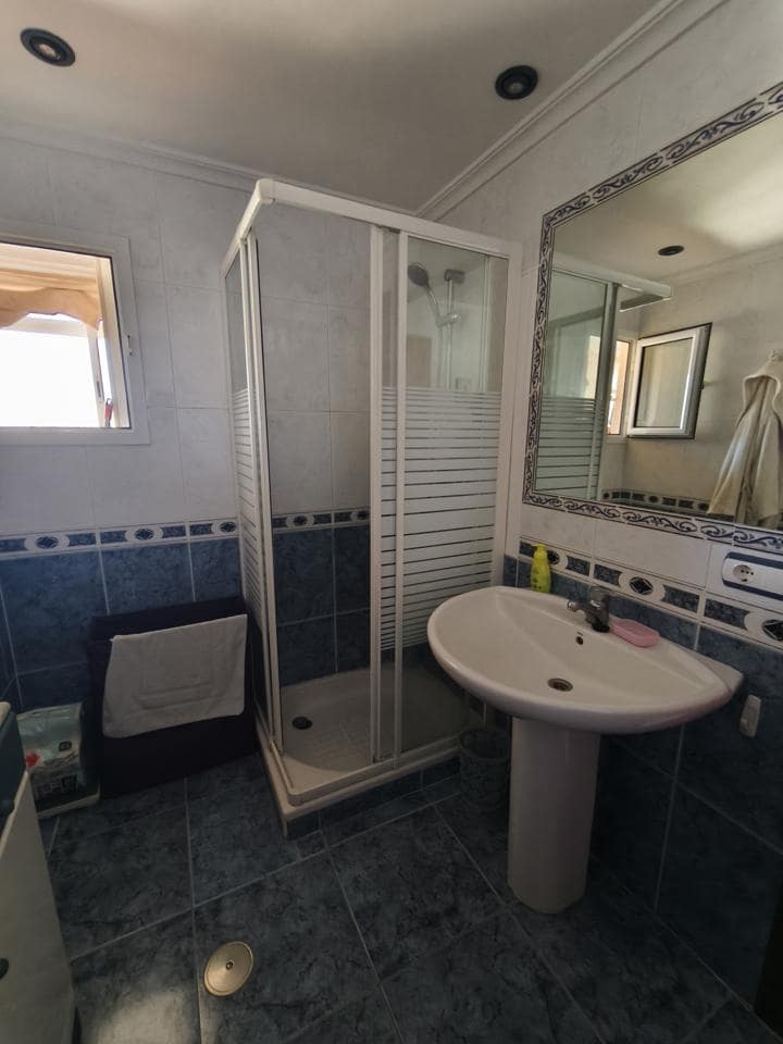 3 soveværelse Lejlighed til salg i Alicante by med garage - € 235.000 (Ref: 9160316)