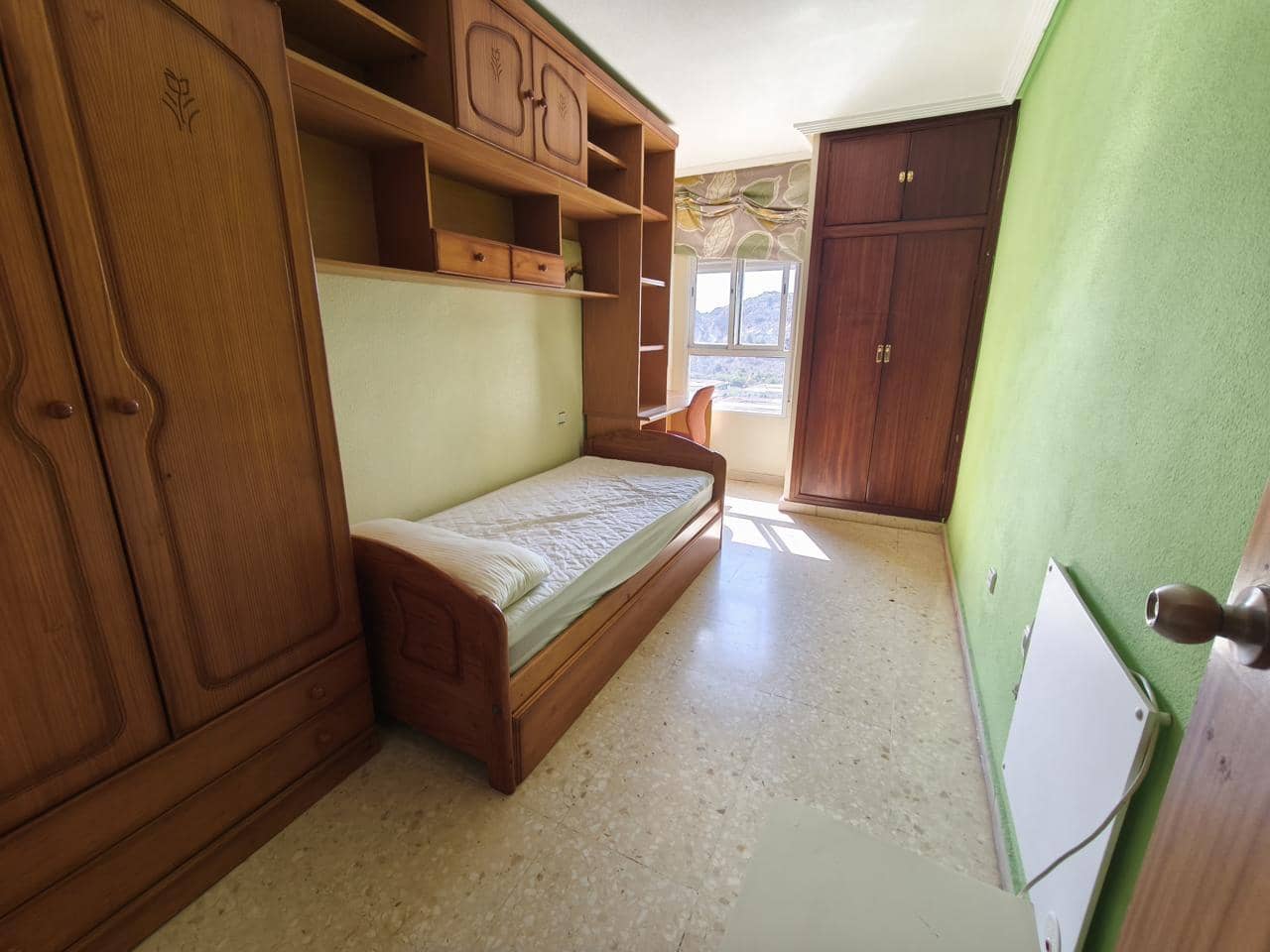 3 soveværelse Lejlighed til salg i Alicante by med garage - € 235.000 (Ref: 9160316)