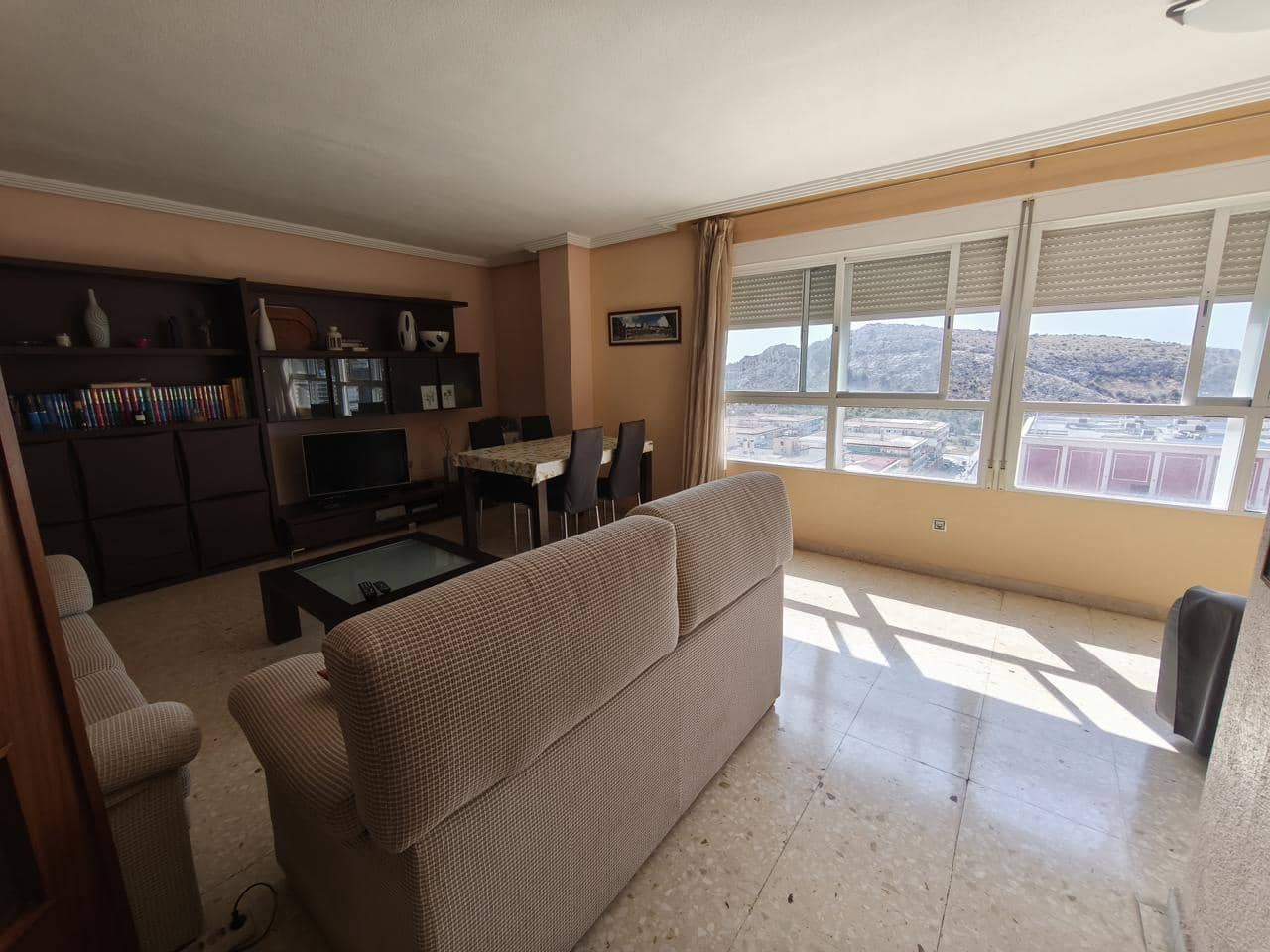 3 soveværelse Lejlighed til salg i Alicante by med garage - € 235.000 (Ref: 9160316)