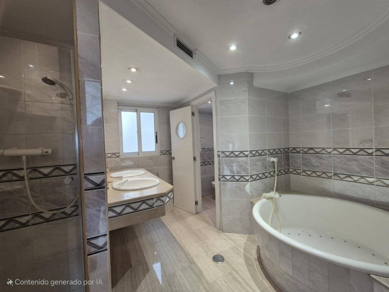 3 soverom Leilighet til salgs i Alicante by med garasje - € 920 000 (Ref: 9185984)