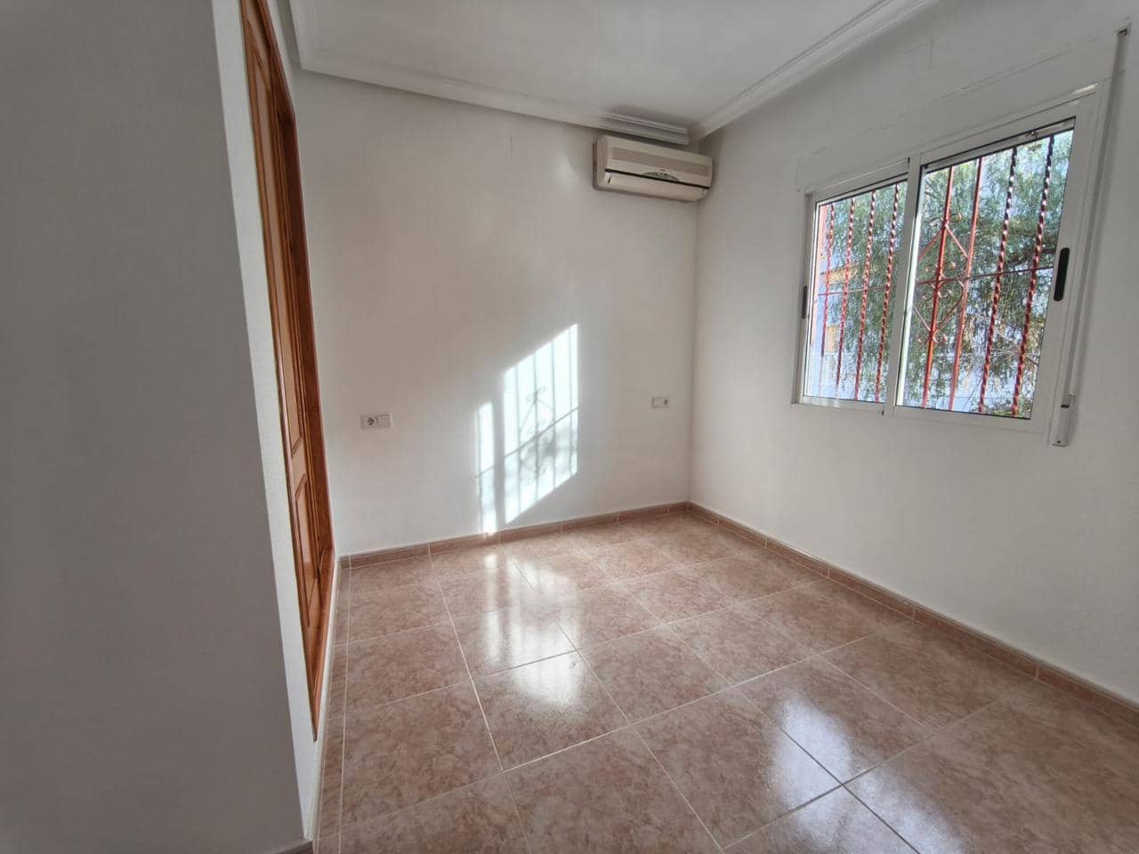 Chalet de 3 habitaciones en Algorfa en venta con piscina garaje - 179.000 € (Ref: 9187439)