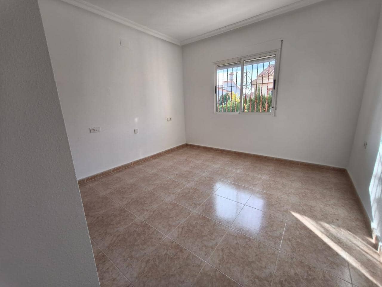 Chalet de 3 habitaciones en Algorfa en venta con piscina garaje - 179.000 € (Ref: 9187439)