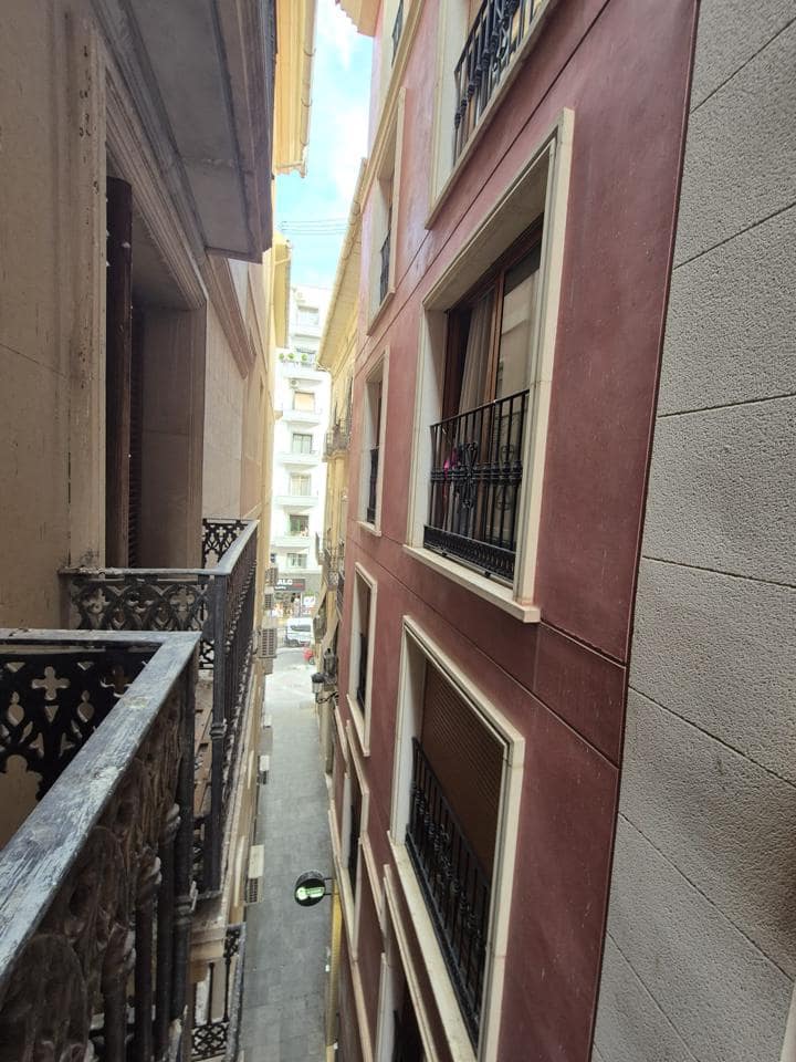 18 soverom Leilighet til salgs i Alicante by - € 780 000 (Ref: 9202040)