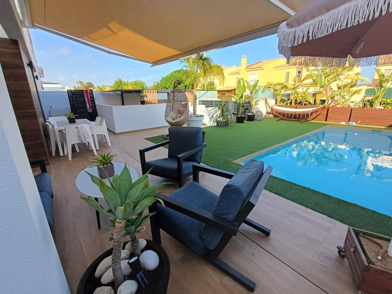 3 soveværelse Villa til salg i El Campello med swimmingpool garage - € 855.000 (Ref: 9205486)