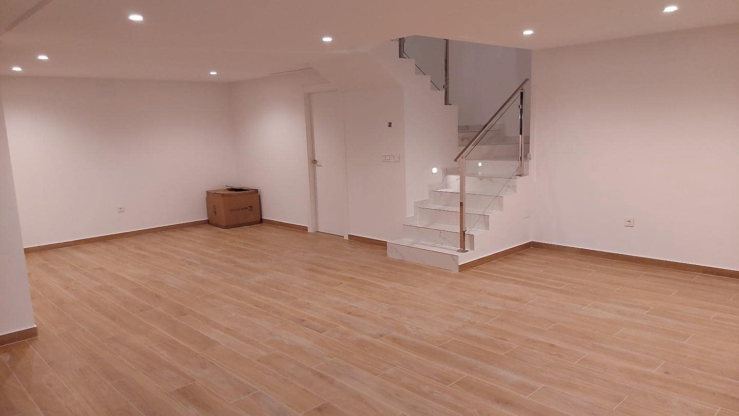 3 soveværelse Villa til salg i El Campello med swimmingpool garage - € 855.000 (Ref: 9205486)