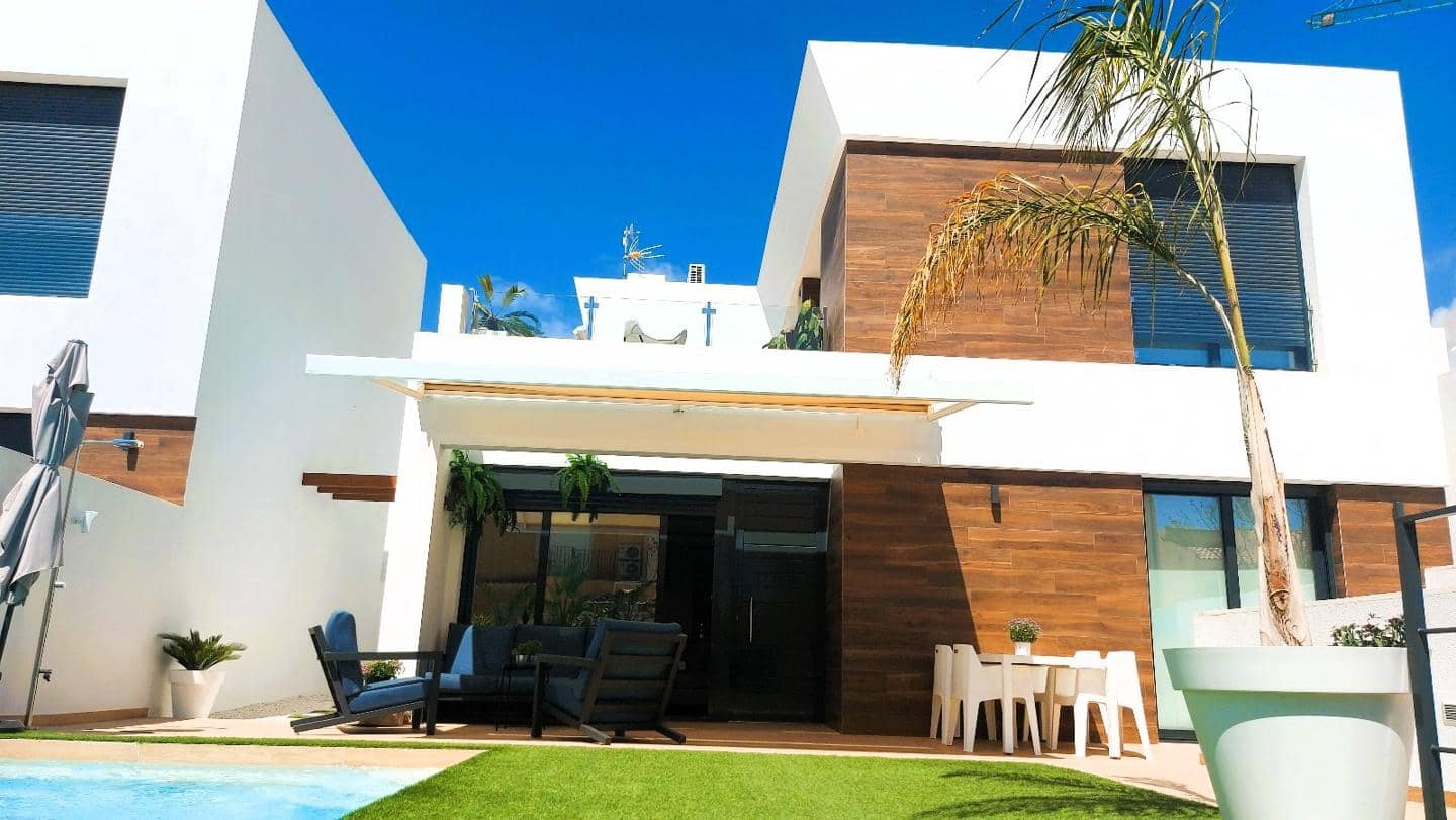 3 soveværelse Villa til salg i El Campello med swimmingpool garage - € 855.000 (Ref: 9205486)