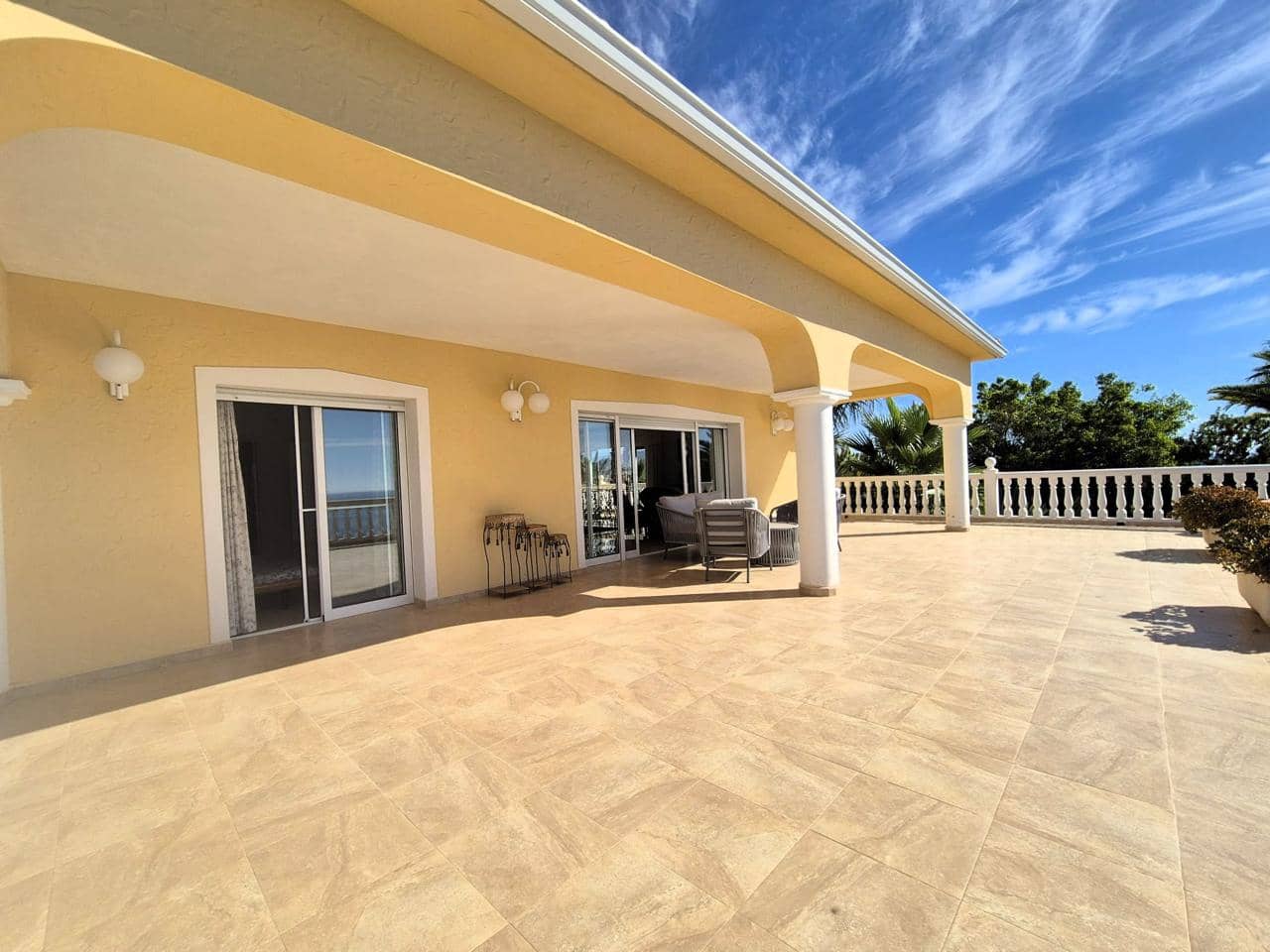 5 sypialnia Willa na sprzedaż w El Campello z basenem garażem - 1 500 000 € (Ref: 9232006)