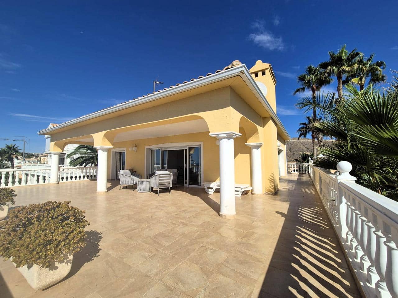 5 sypialnia Willa na sprzedaż w El Campello z basenem garażem - 1 500 000 € (Ref: 9232006)