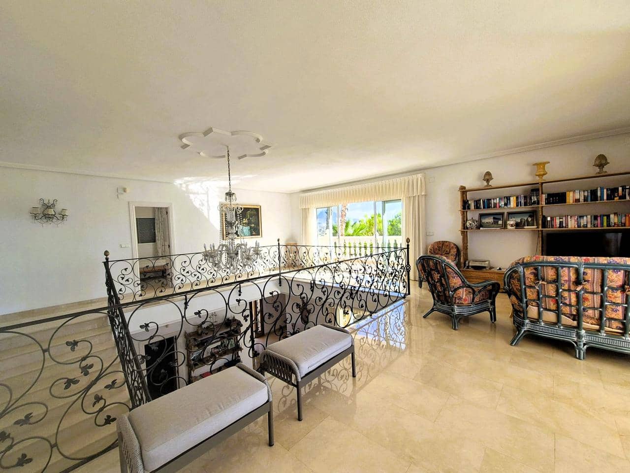 5 sypialnia Willa na sprzedaż w El Campello z basenem garażem - 1 500 000 € (Ref: 9232006)