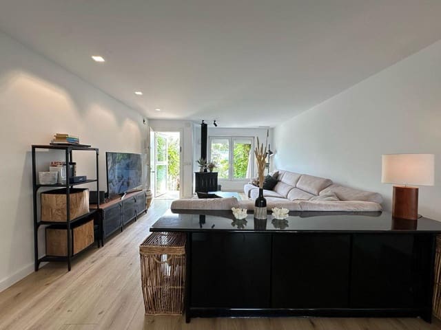 3 soveværelse Villa til salg i Cabo de las Huertas, Alicante by med swimmingpool garage - € 850.000 (Ref: 9263828)