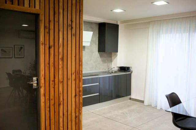 2 makuuhuone Asunto myytävänä paikassa Ensanche - Diputacion, Alicante kaupunki - 280 000 € (Ref: 9279599)