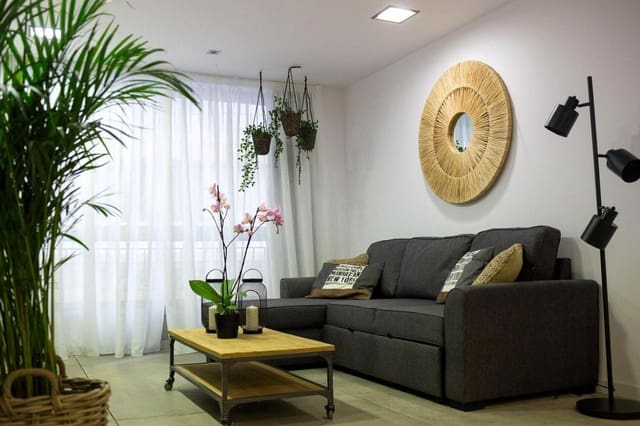 2 makuuhuone Asunto myytävänä paikassa Ensanche - Diputacion, Alicante kaupunki - 280 000 € (Ref: 9279599)