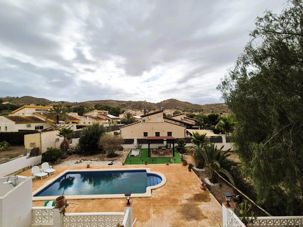 4 quarto Moradia para venda em Busot com piscina garagem - 580 000 € (Ref: 9289333)