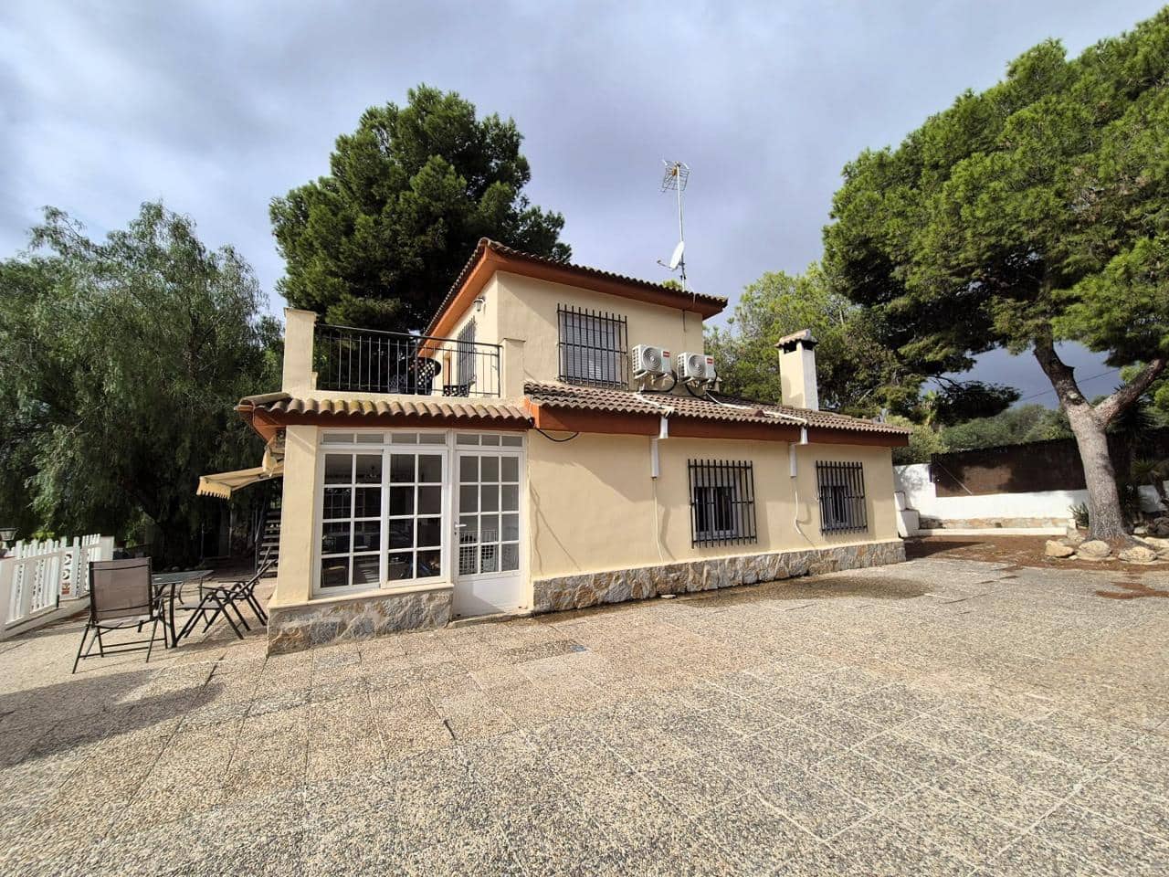 4 quarto Moradia para venda em Busot com piscina garagem - 580 000 € (Ref: 9289333)