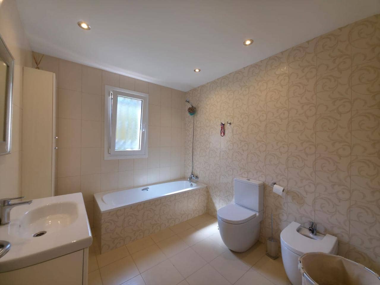 4 sypialnia Willa na sprzedaż w El Campello z basenem garażem - 550 000 € (Ref: 9301781)