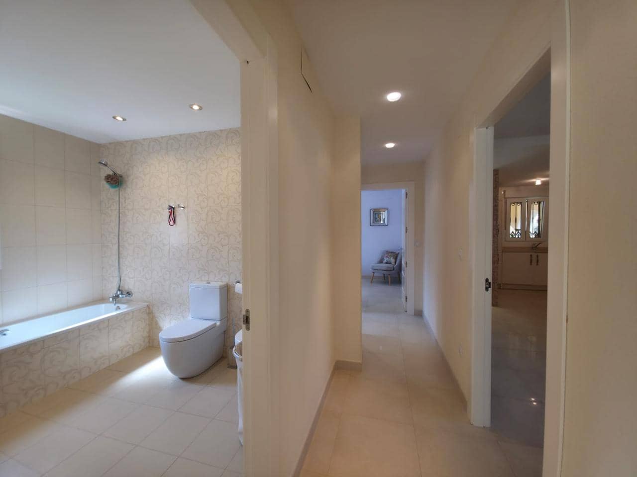 4 sypialnia Willa na sprzedaż w El Campello z basenem garażem - 550 000 € (Ref: 9301781)